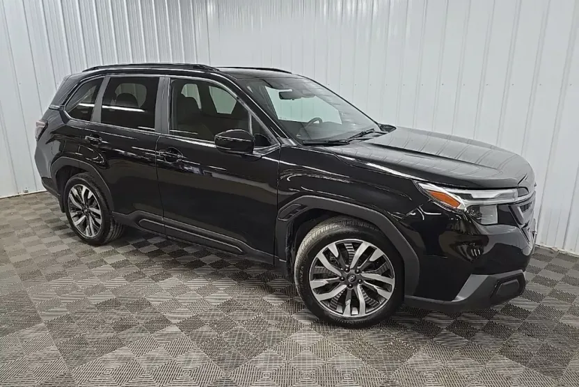 2025 Subaru Forester Touring photo 1