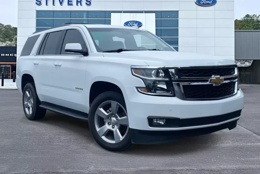 2019 Chevrolet Tahoe LT photo 1