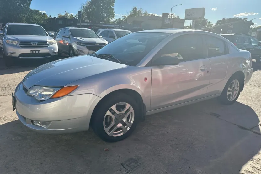 2004 Saturn Ion Coupe Level 3 photo 1