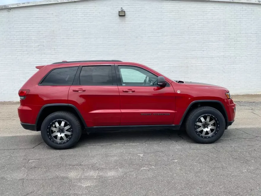 2019 Jeep Grand Cherokee Trailhawk photo 1