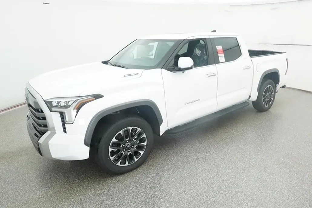2025 Toyota Tundra Limited CrewMax photo 1