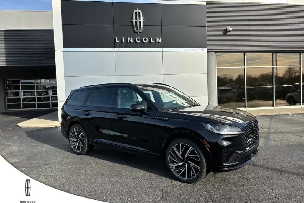2025 Lincoln Aviator Black Label photo 1