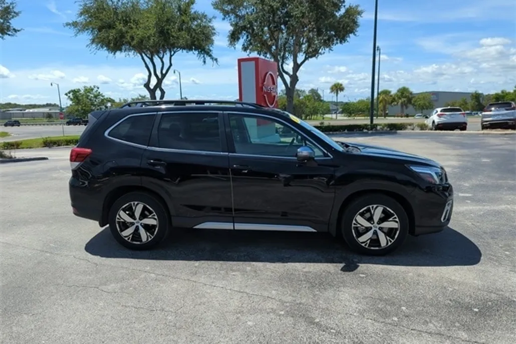 2021 Subaru Forester Touring photo 1