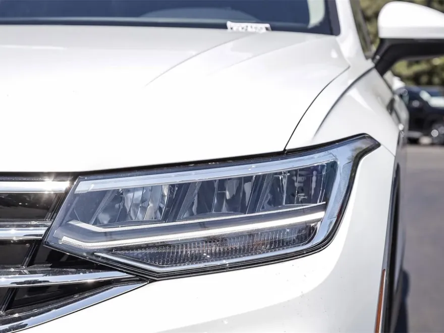2024 Volkswagen Tiguan S photo 1