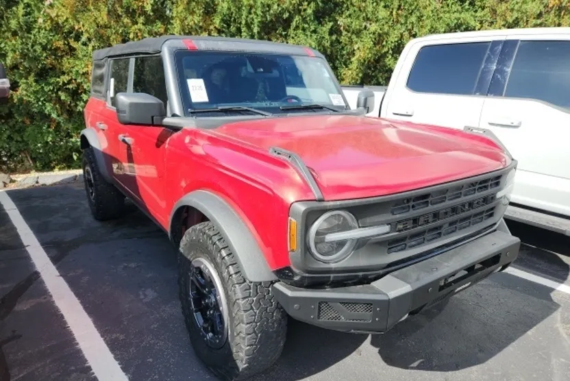 2021 Ford Bronco Base photo 1