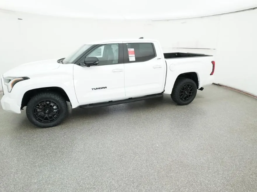 2026 Toyota Tundra SR5 CrewMax photo 1
