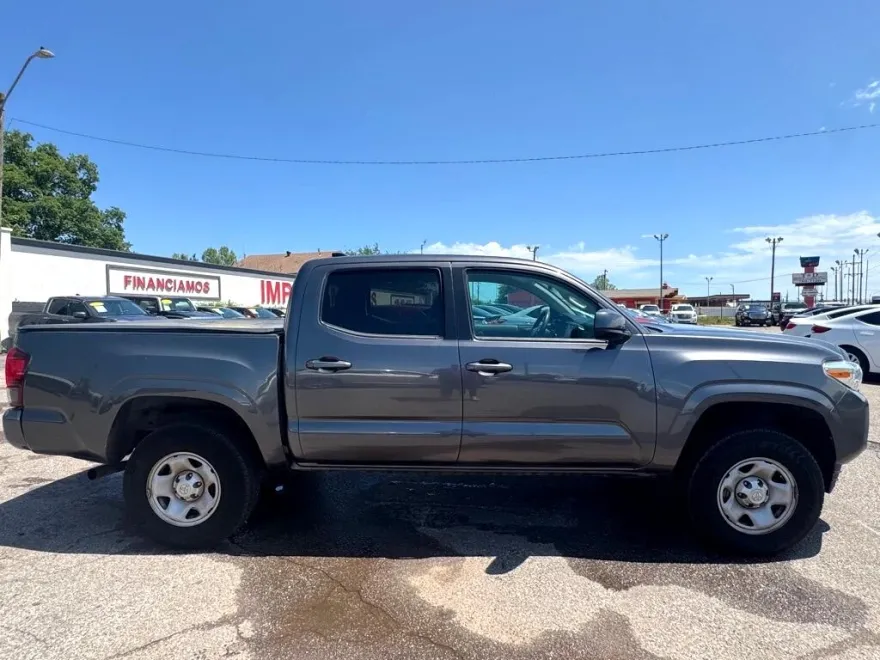 2021 Toyota Tacoma SR5 Double Cab photo 7