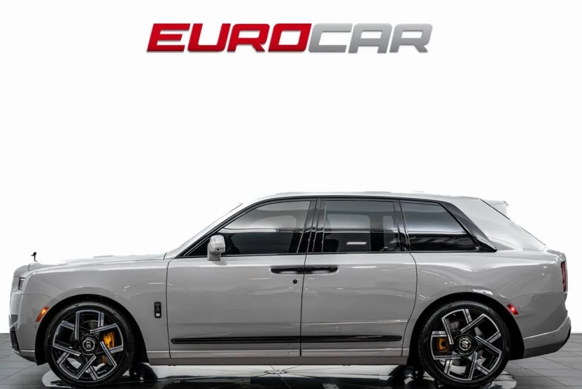 2025 Rolls Royce Cullinan Black Badge photo 1