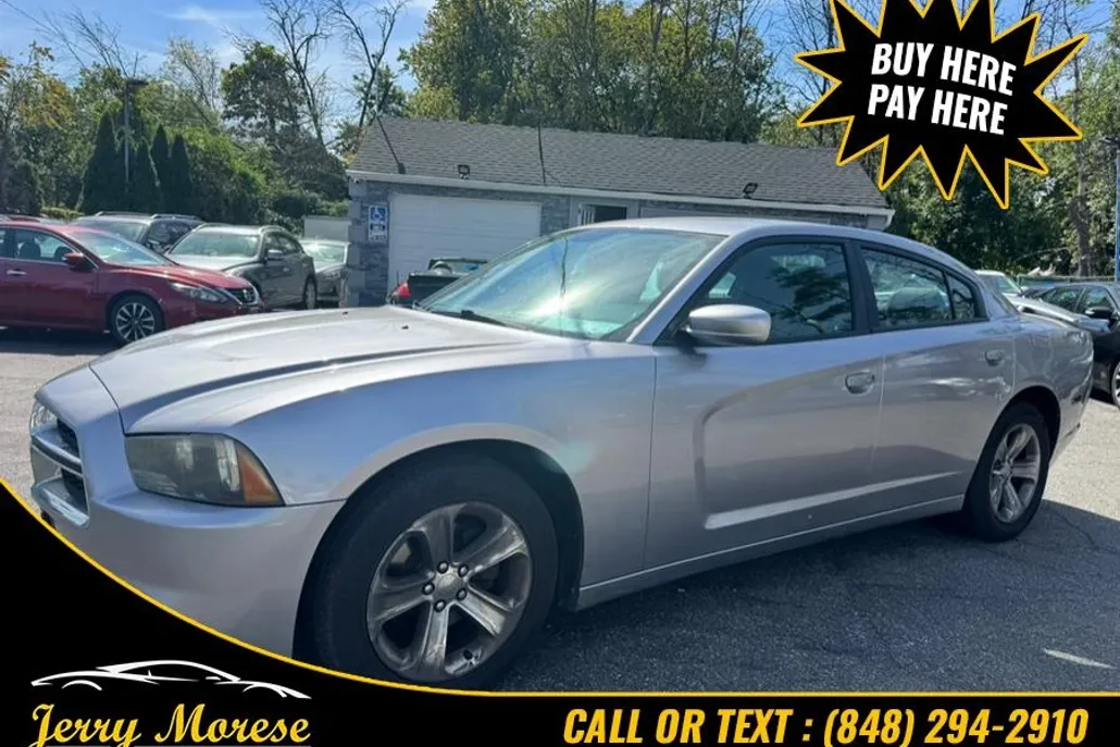 2014 Dodge Charger SE photo 1