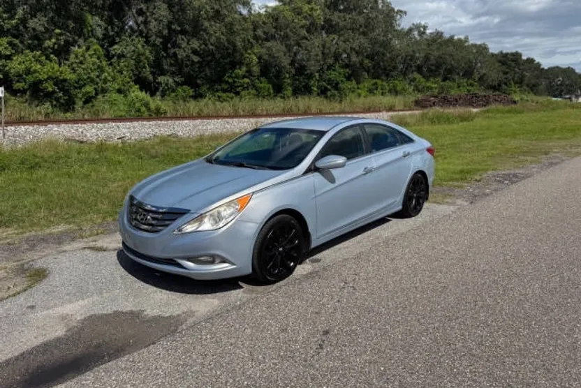2013 Hyundai Sonata SE Limited photo 1