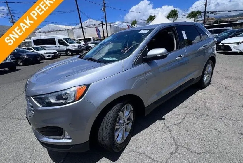 2022 Ford Edge Titanium photo 1