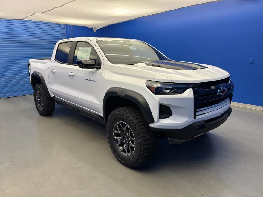 2026 Chevrolet Colorado ZR2 photo 1