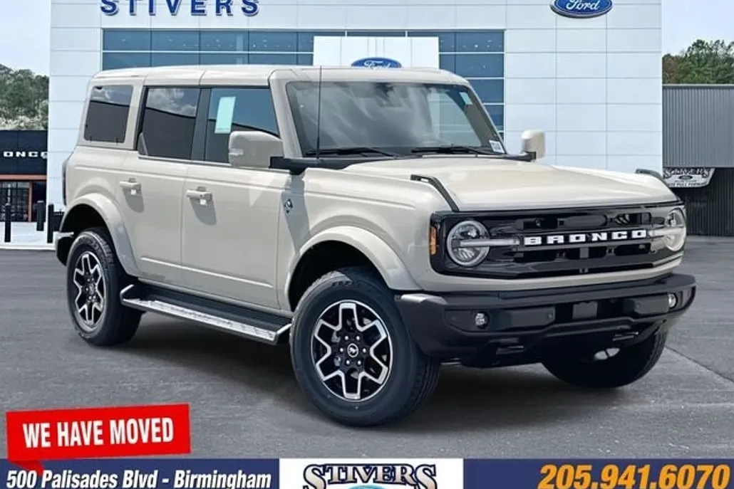 2025 Ford Bronco Outer Banks photo 1