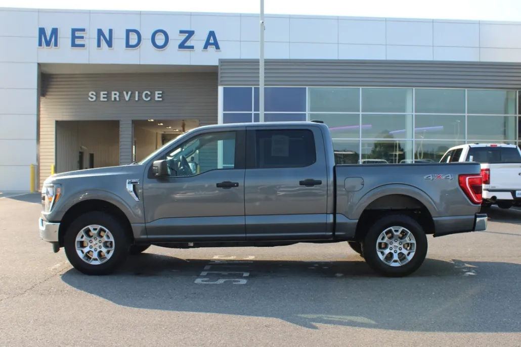 2023 Ford F-150 XLT photo 1