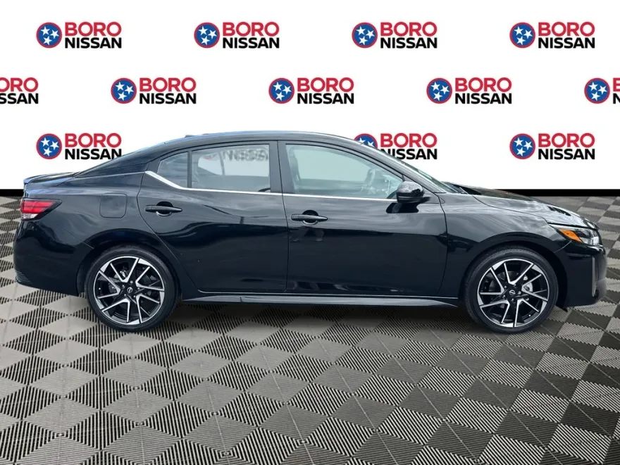 2025 Nissan Sentra SR photo 1