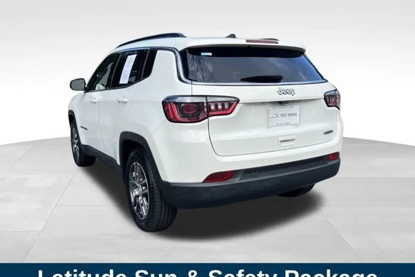 2020 Jeep Compass Latitude photo 1