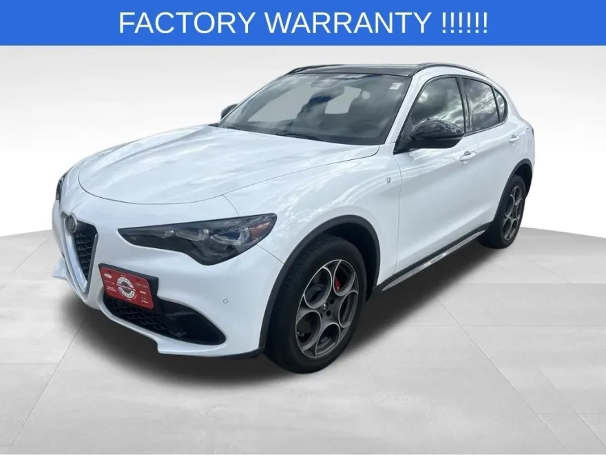 2024 Alfa Romeo Stelvio Ti photo 1