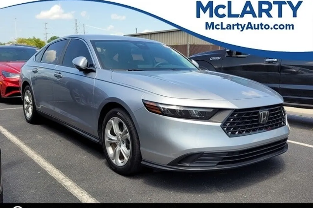 2023 Honda Accord LX photo 1
