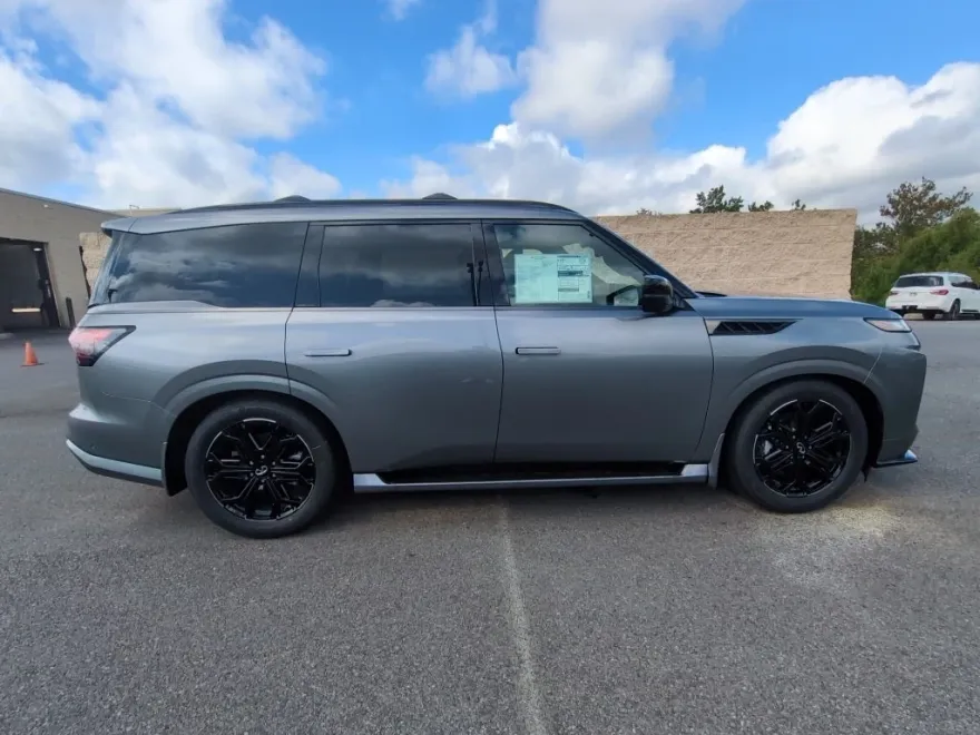 2026 Infiniti QX80 Sensory photo 1