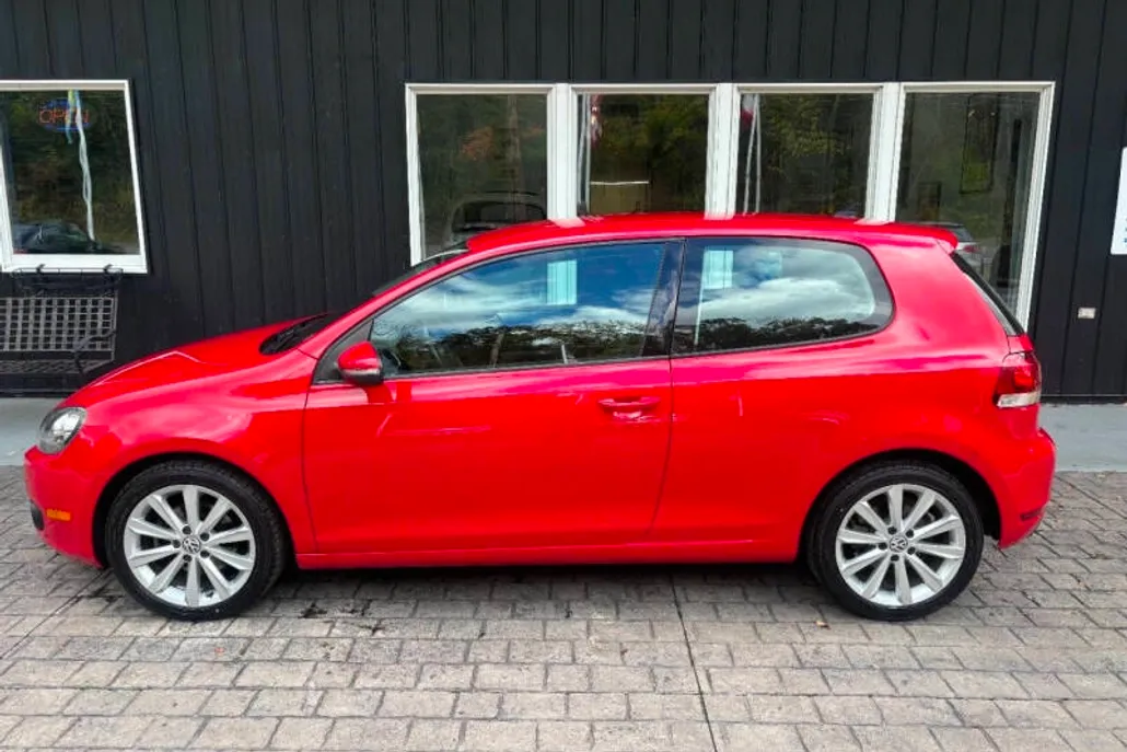 2012 Volkswagen Golf TDI photo 1