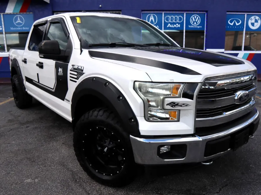 2017 Ford F-150 XLT photo 1