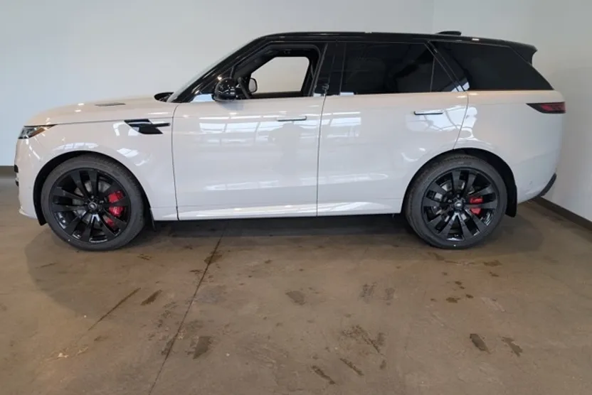2025 Land Rover Range Rover Sport SE photo 1
