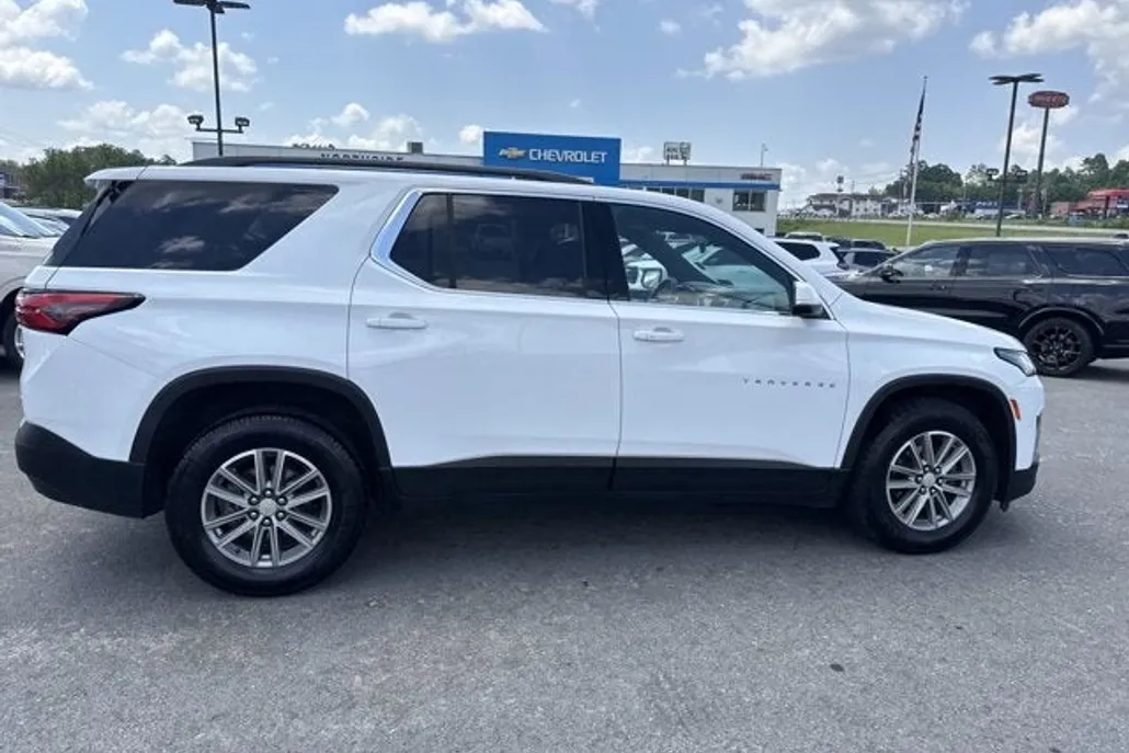 2023 Chevrolet Traverse Leather photo 1