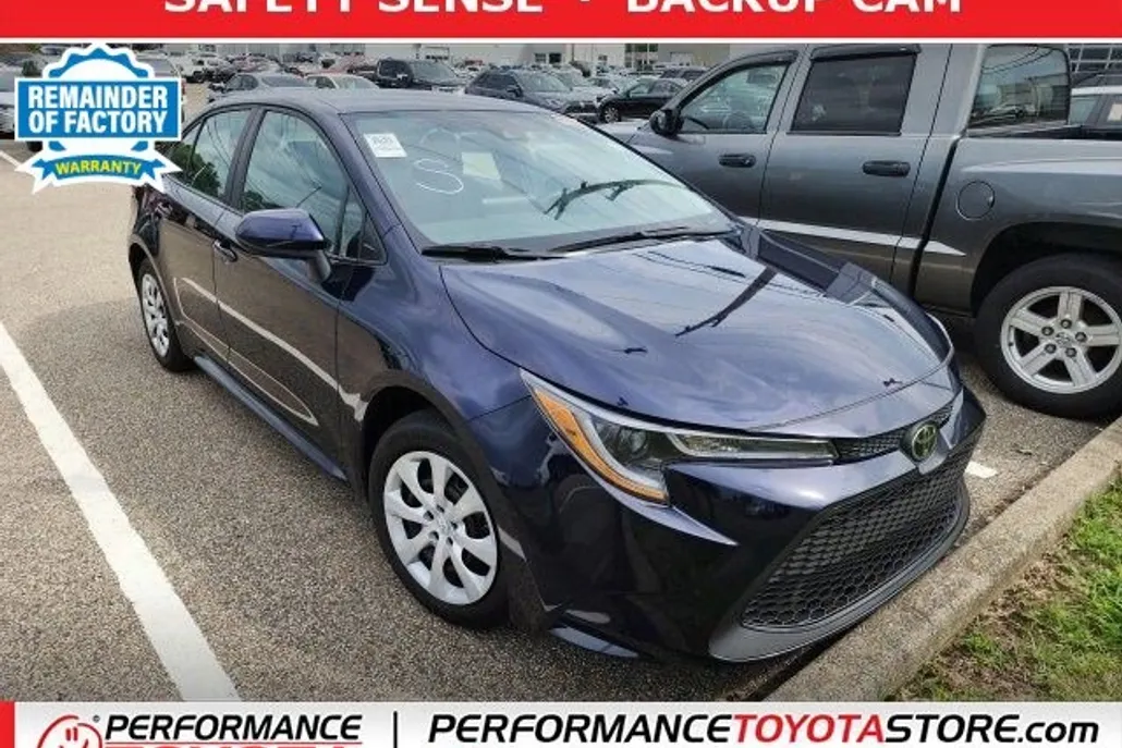 2022 Toyota Corolla LE photo 1
