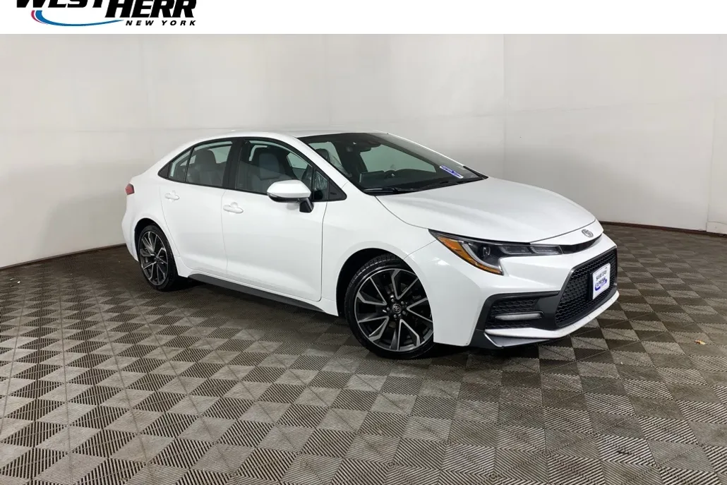 2021 Toyota Corolla SE photo 1