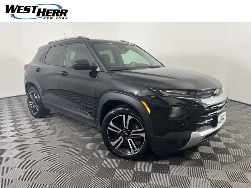 2023 Chevrolet Trailblazer LT photo 1