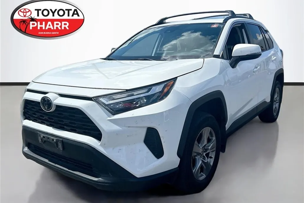 2023 Toyota RAV4 XLE photo 1