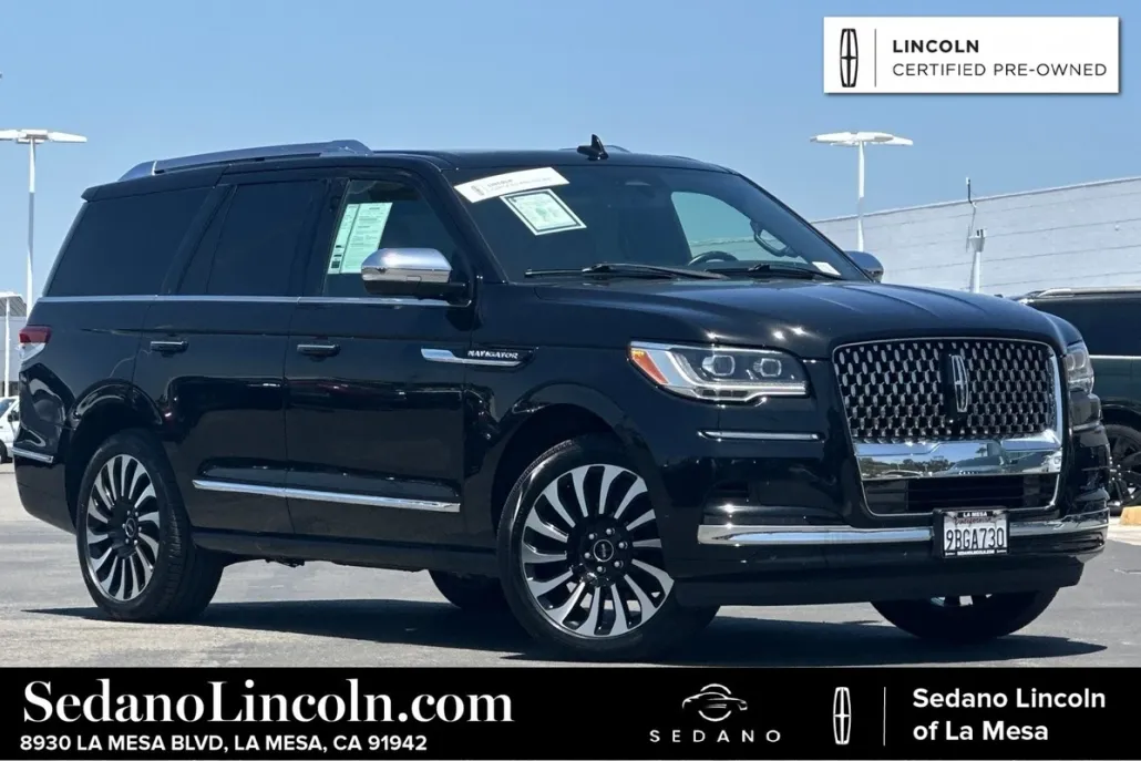 2022 Lincoln Navigator Black Label photo 1