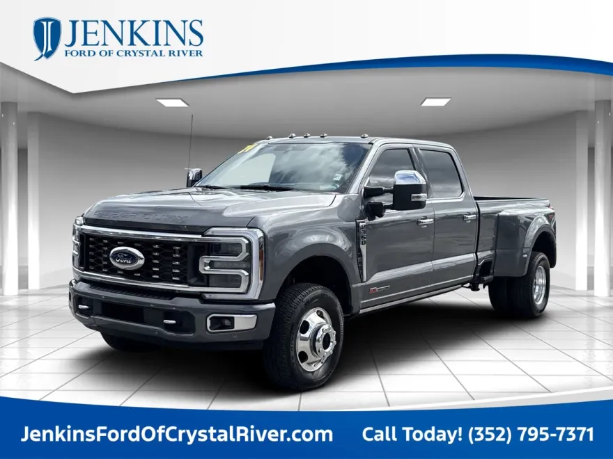 2024 Ford F-350 Platinum photo 1