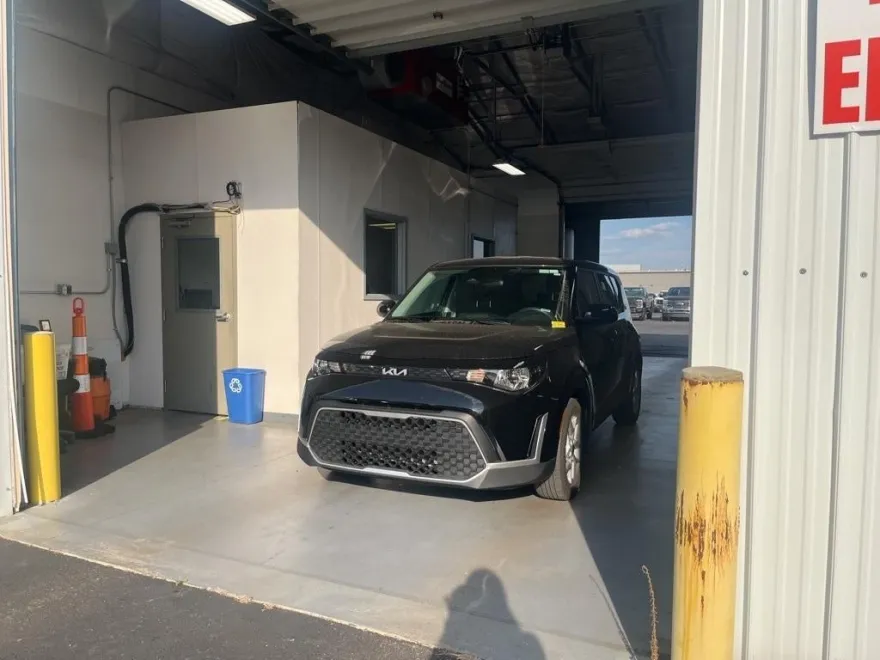 2024 Kia Soul LX photo 1