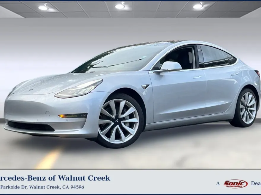 2018 Tesla Model 3 Long Range photo 1