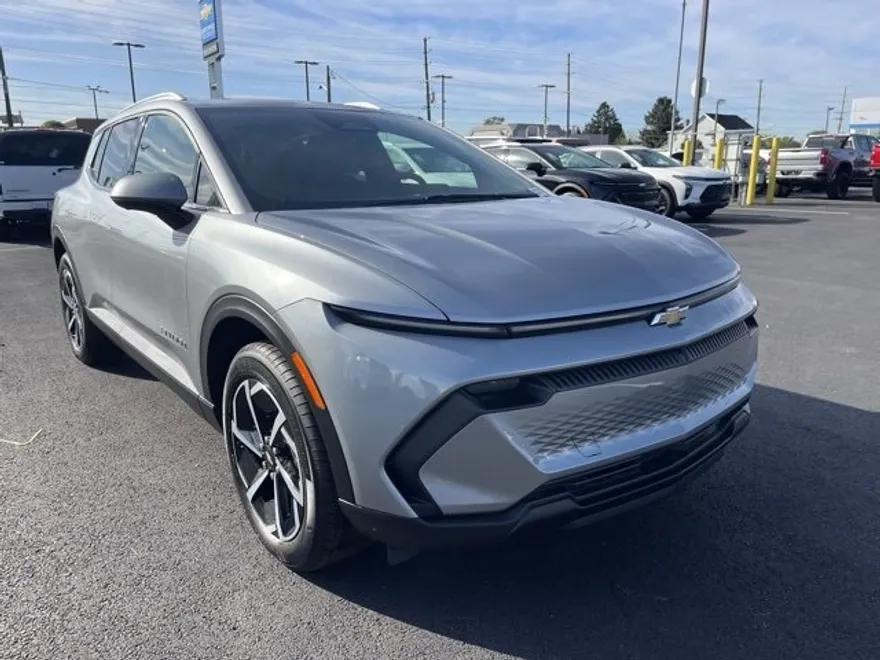 2026 Chevrolet Equinox EV 1LT photo 1