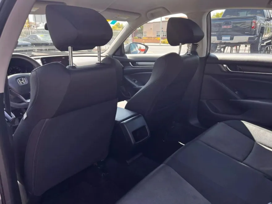 2019 Honda Accord LX photo 1