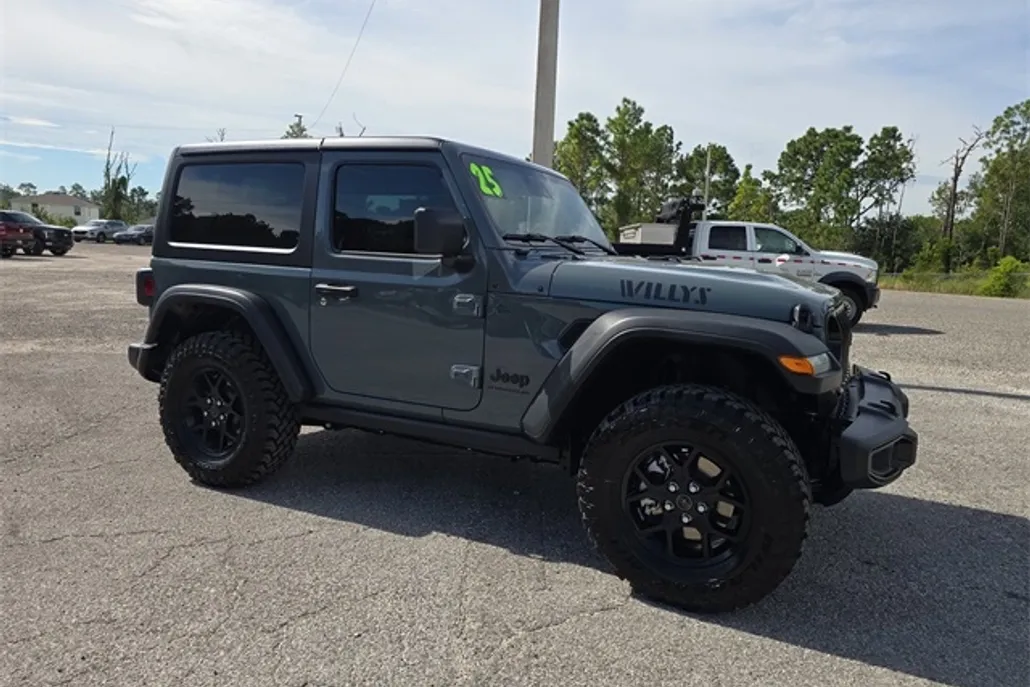 2025 Jeep Wrangler Willys photo 1