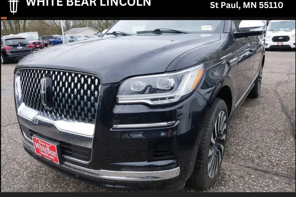 2022 Lincoln Navigator Black Label photo 1