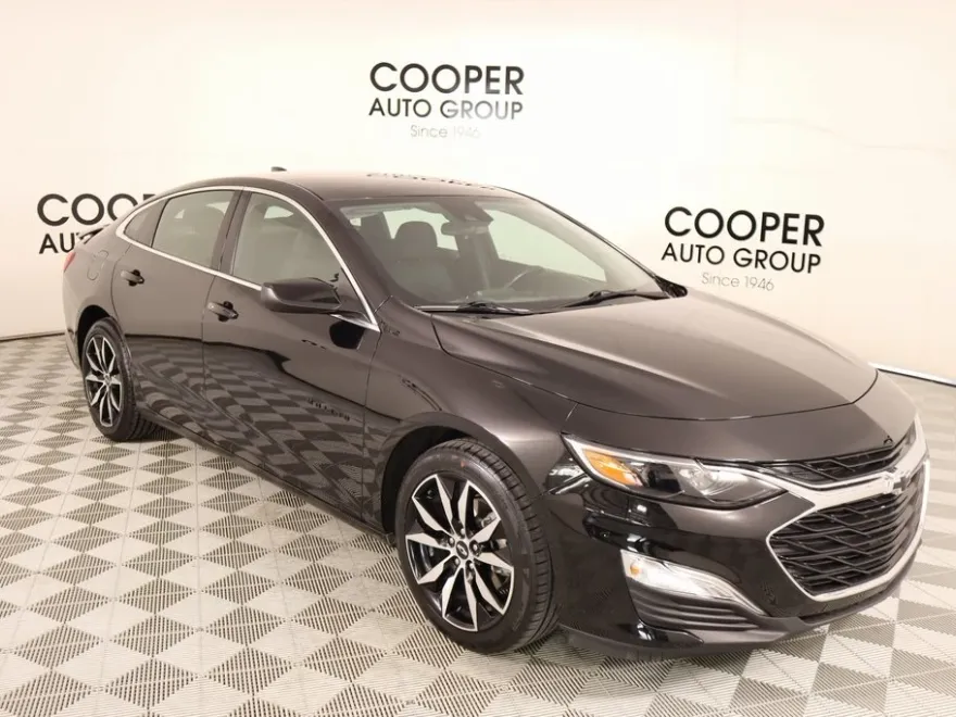 2024 Chevrolet Malibu RS photo 1