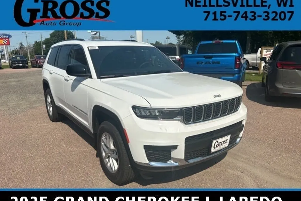 2025 Jeep Grand Cherokee Laredo photo 1