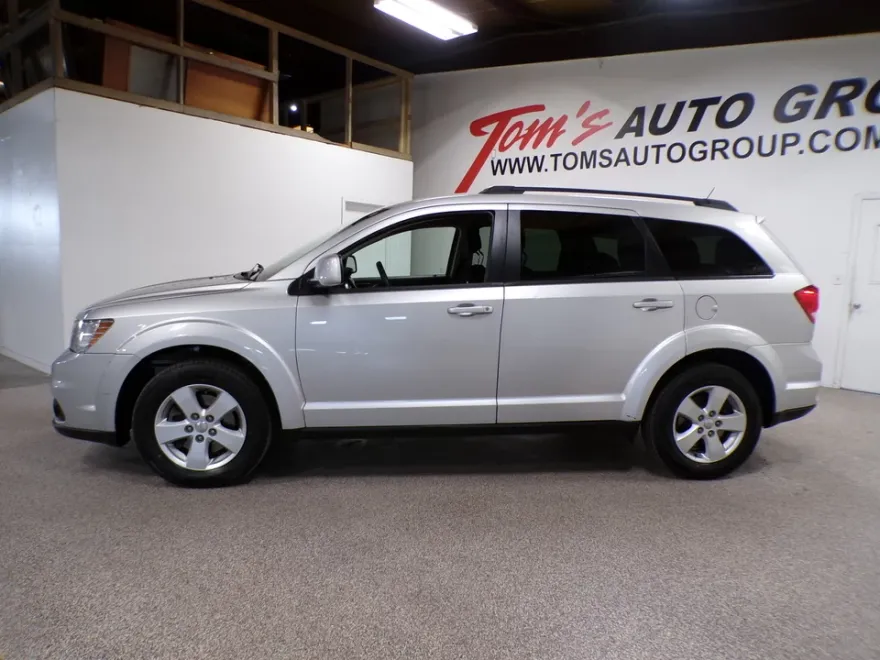 2012 Dodge Journey SXT photo 1
