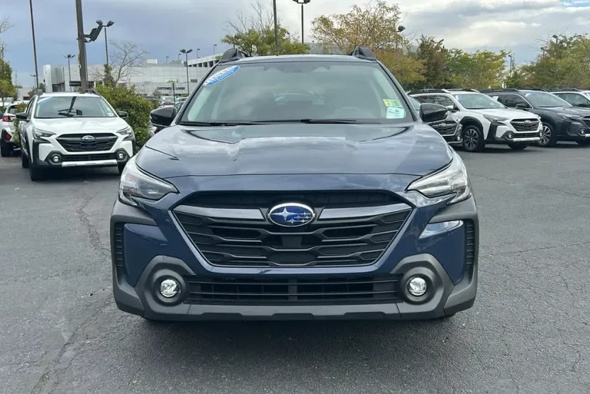 2025 Subaru Outback Premium photo 1