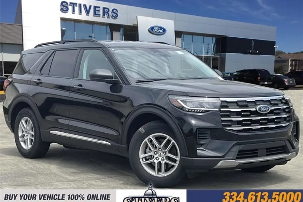 2025 Ford Explorer photo 1