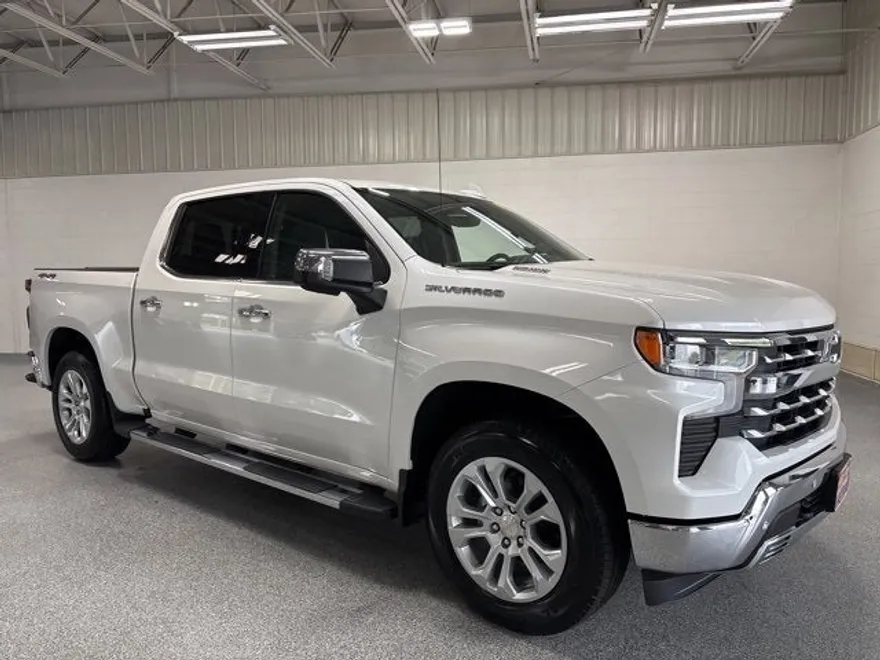2025 Chevrolet Silverado 1500 LTZ photo 1