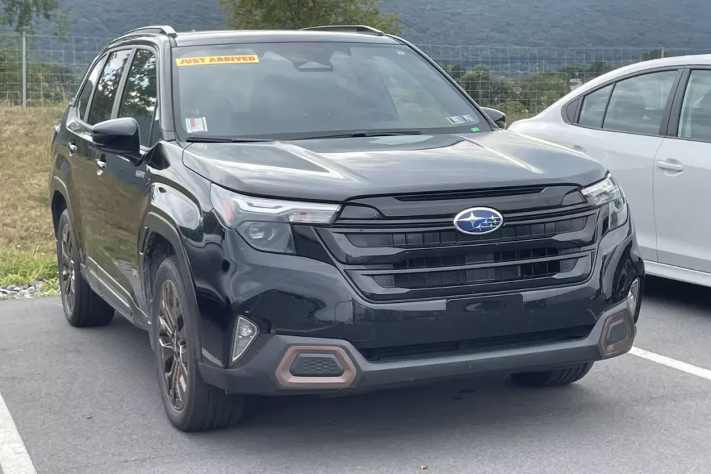 2025 Subaru Forester Sport photo 1
