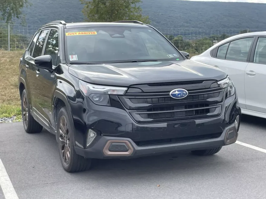 2025 Subaru Forester Sport photo 1