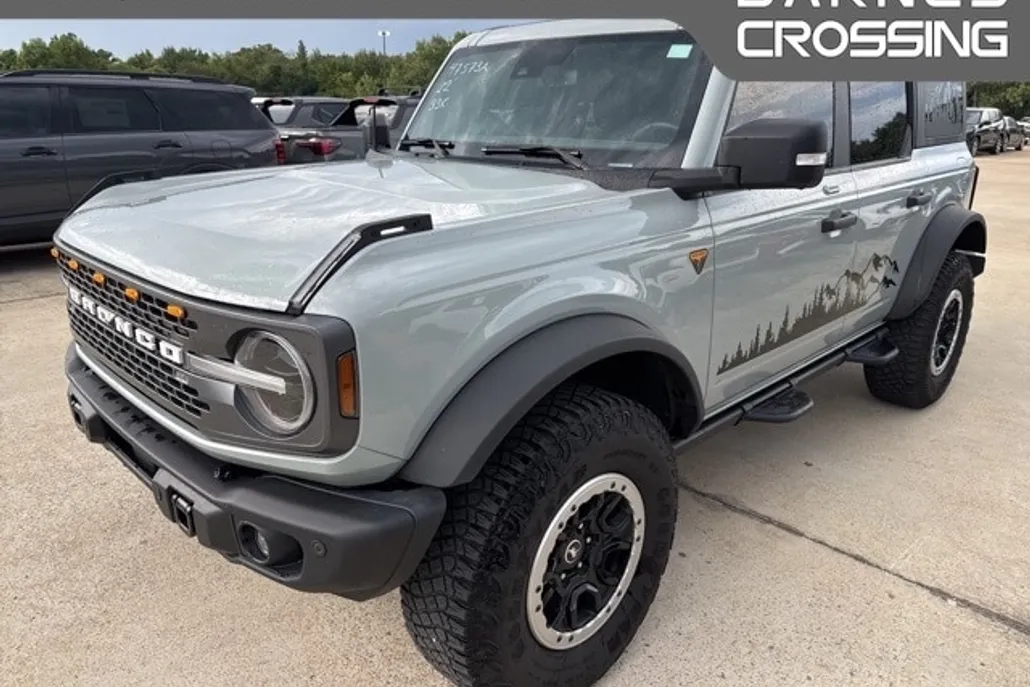2022 Ford Bronco Badlands photo 1