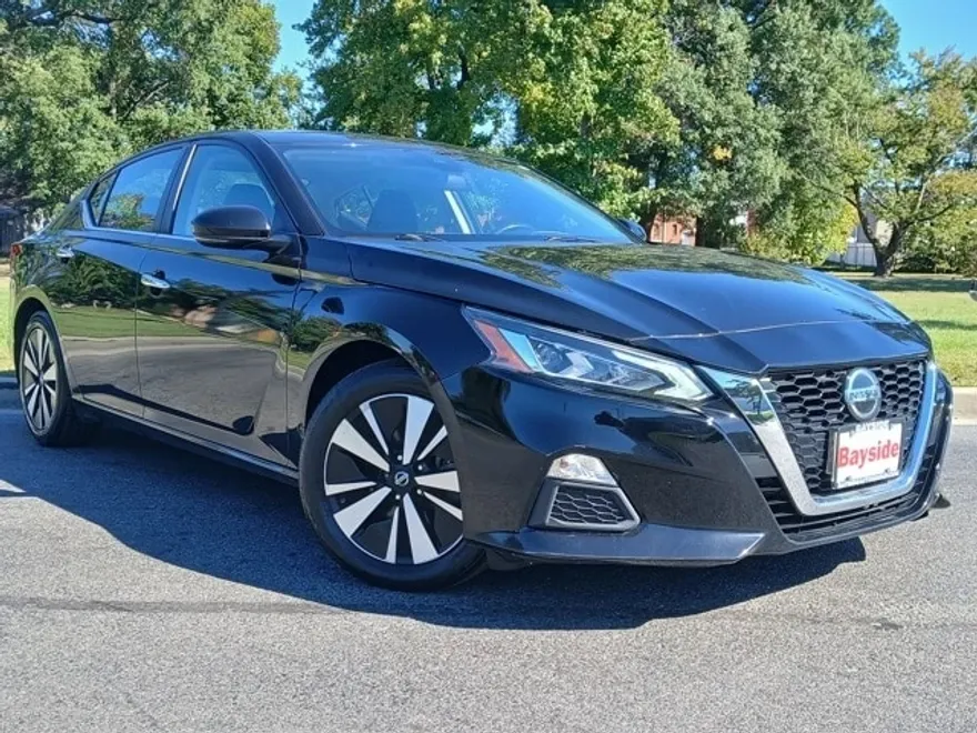 2021 Nissan Altima 2.5 SV photo 1