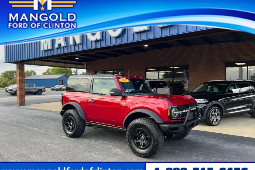 2025 Ford Bronco Badlands photo 1